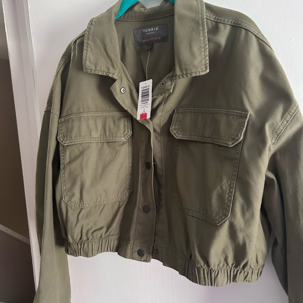 Cropped jacket - Picture 2 of 3